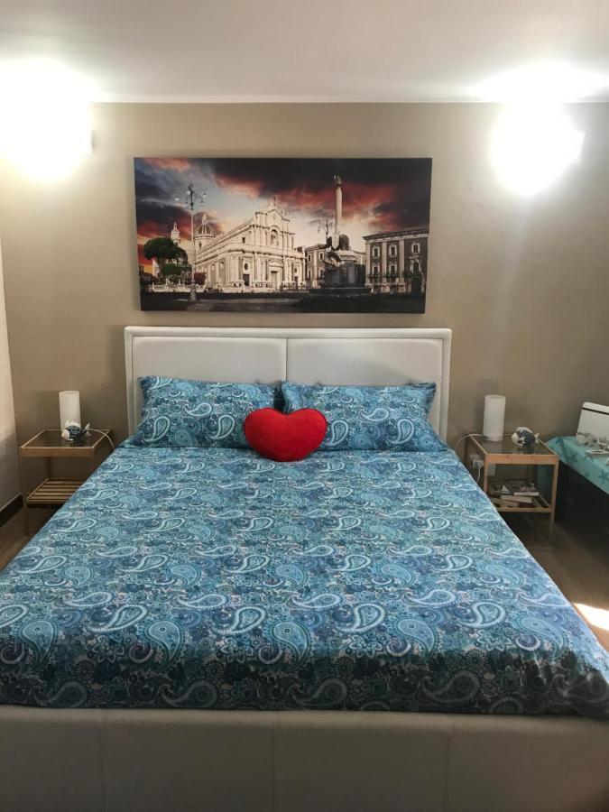 Апартаменти Viky House Катанія Екстер'єр фото